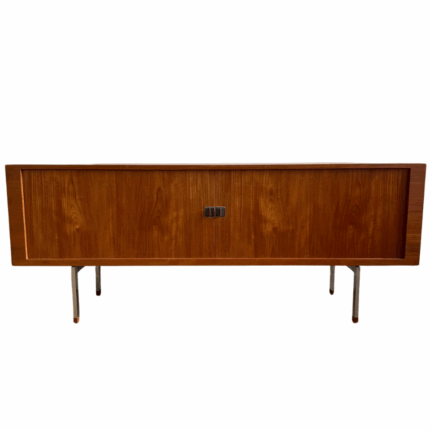 Rare Hans Wegner RY-25 Danish Modern Credenza Sideboard – Mid-Century Icon, 1960s